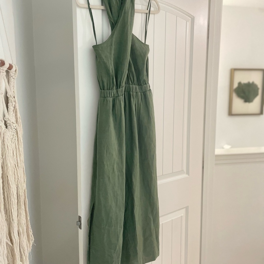 Cloth & Stone Sage Green Midi Dress